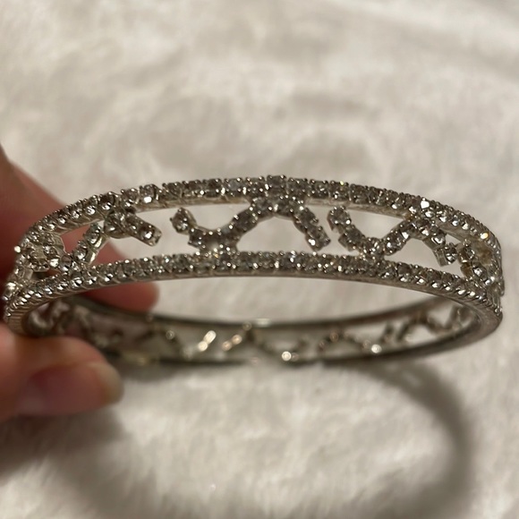 Elegant bracelet with rhinestone - Picture 1 of 3
